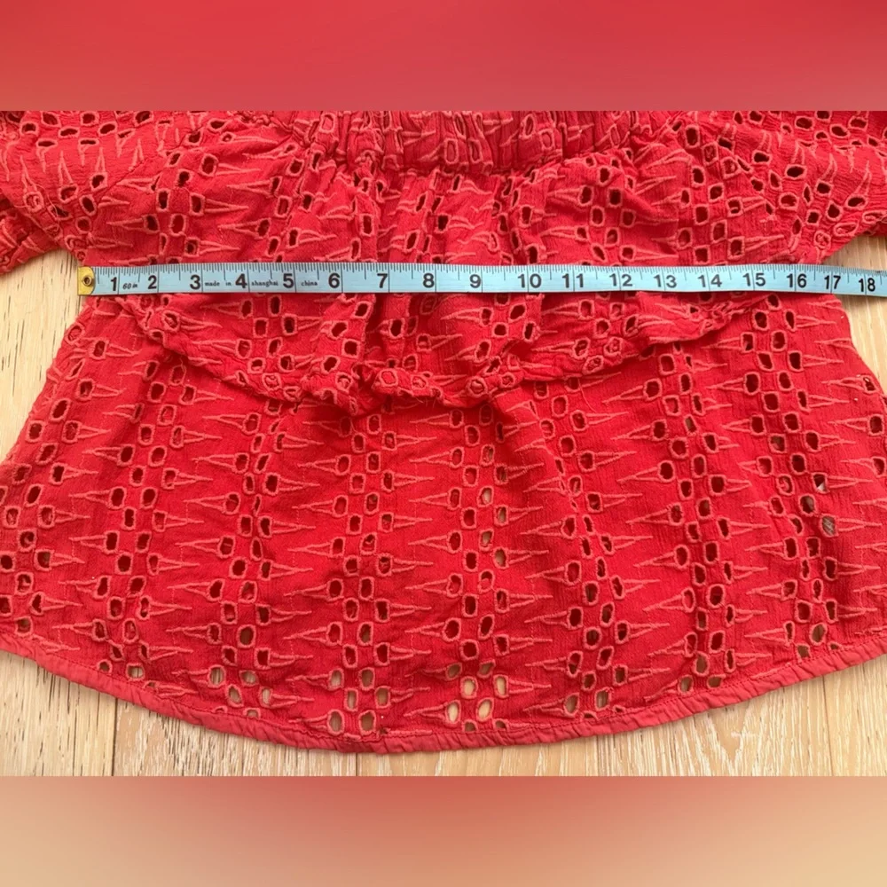 Free People Red off‎ shoulder ruffle eyelet top size S boho indie cowgirl - Picture 2 of 8